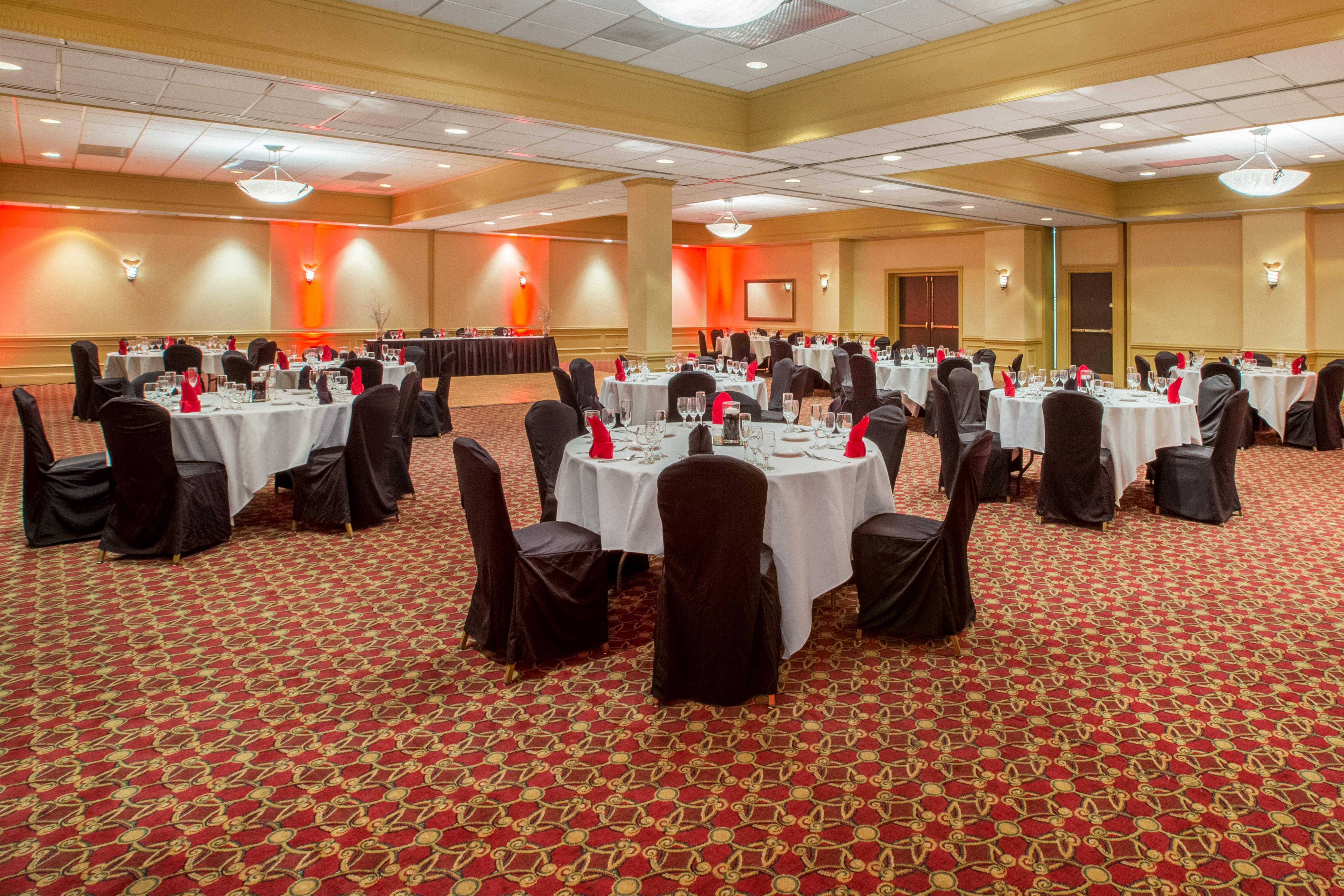 Crowne Plaza Cleveland Airport By Ihg Hotel Middleburg Heights Eksteriør billede