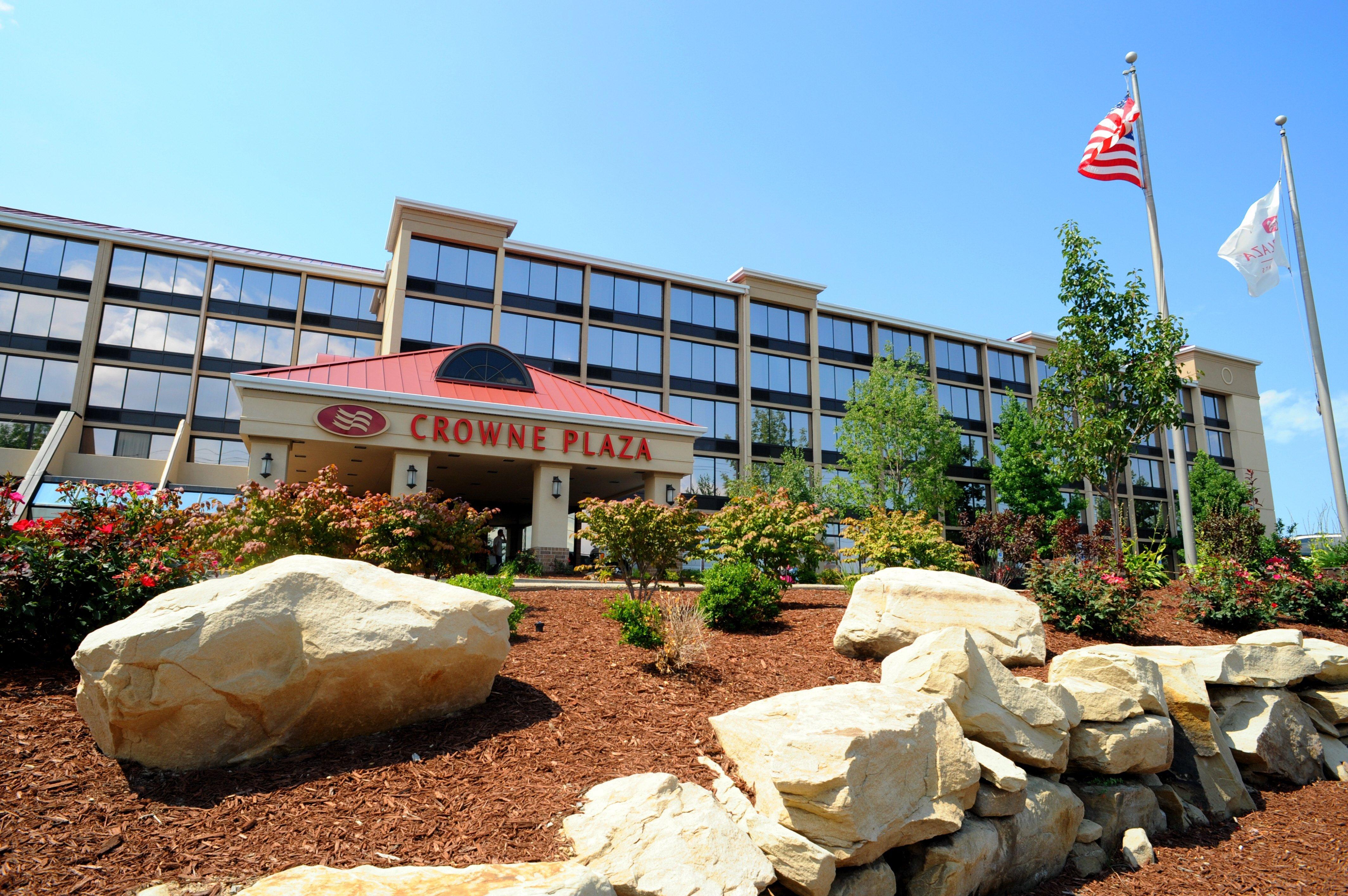 Crowne Plaza Cleveland Airport By Ihg Hotel Middleburg Heights Eksteriør billede