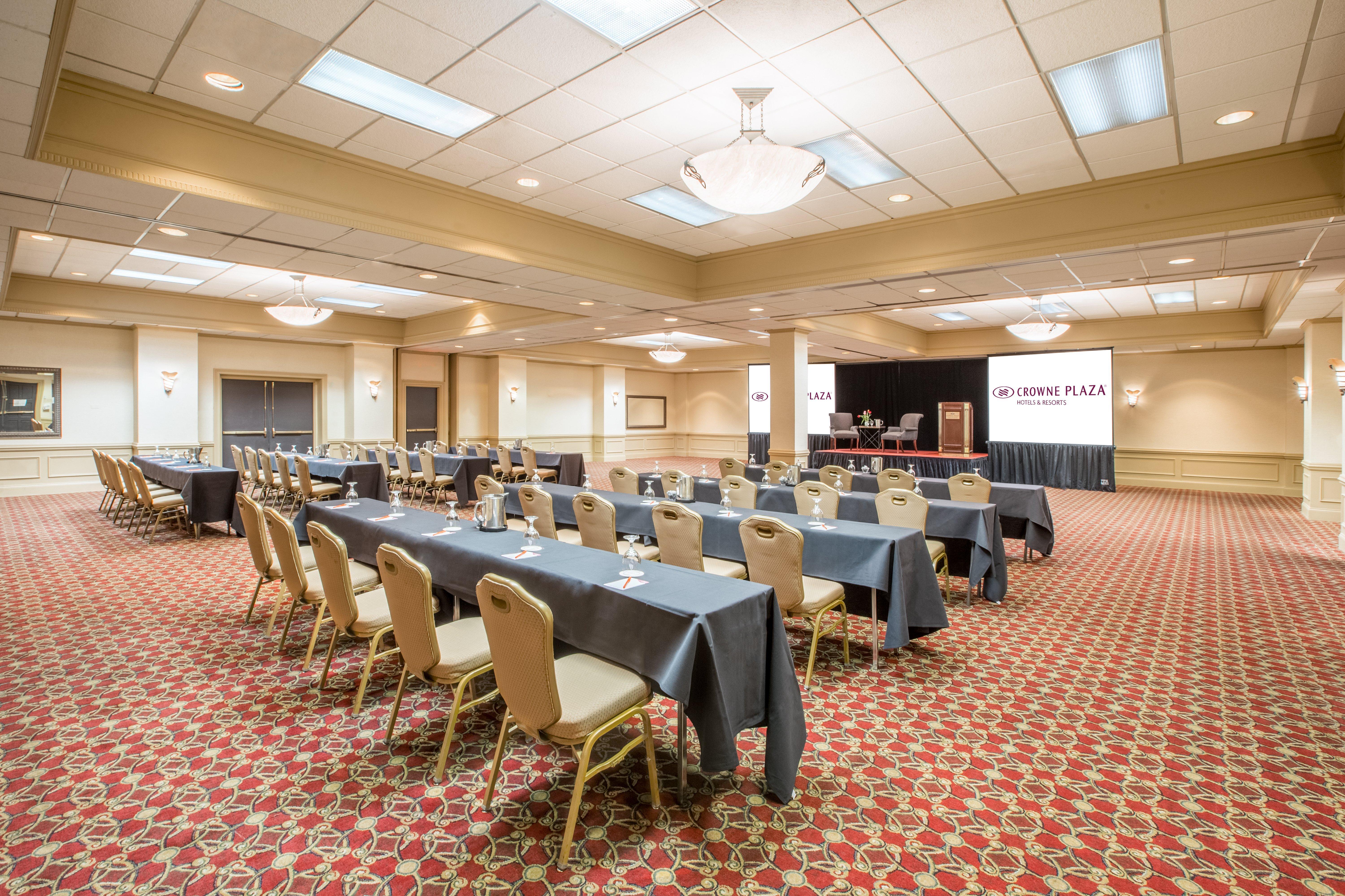 Crowne Plaza Cleveland Airport By Ihg Hotel Middleburg Heights Eksteriør billede