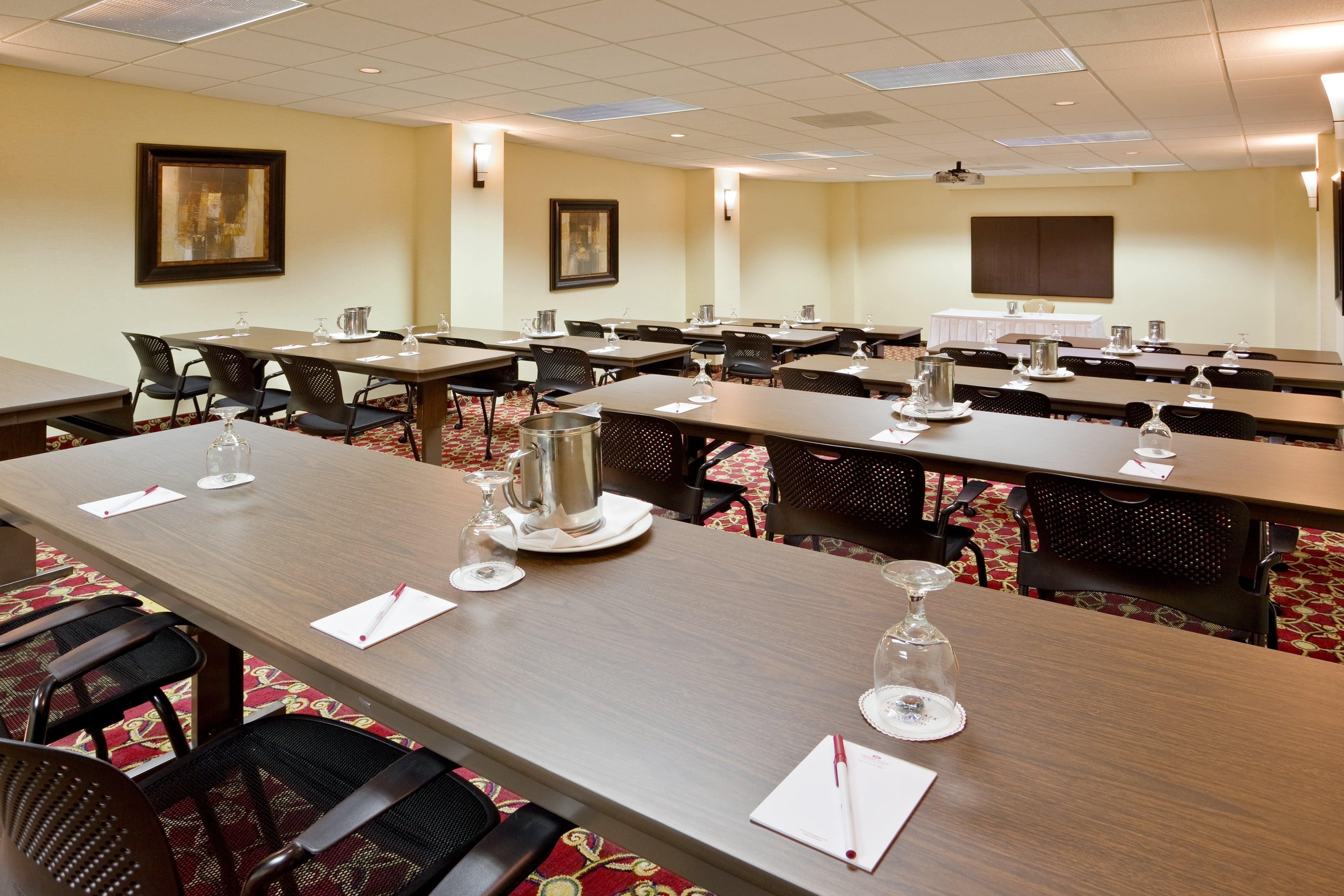 Crowne Plaza Cleveland Airport By Ihg Hotel Middleburg Heights Eksteriør billede