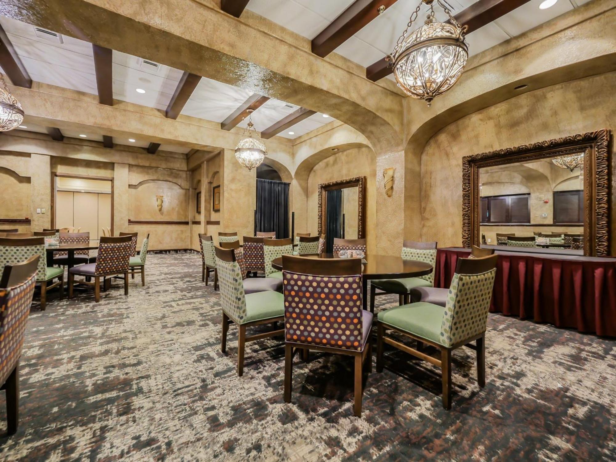 Crowne Plaza Cleveland Airport By Ihg Hotel Middleburg Heights Eksteriør billede