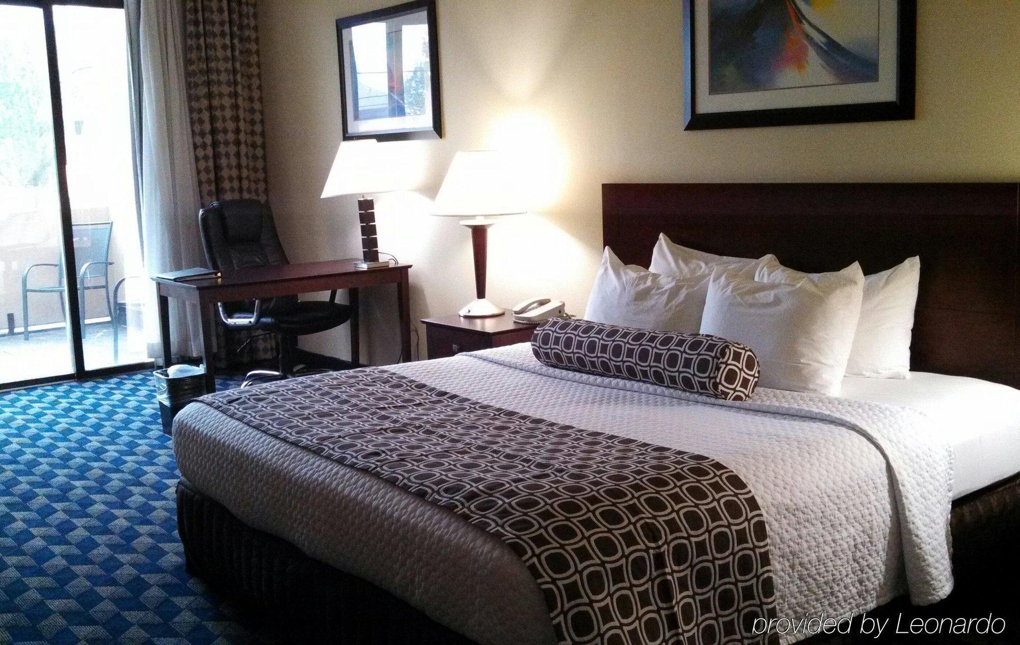 Crowne Plaza Cleveland Airport By Ihg Hotel Middleburg Heights Eksteriør billede